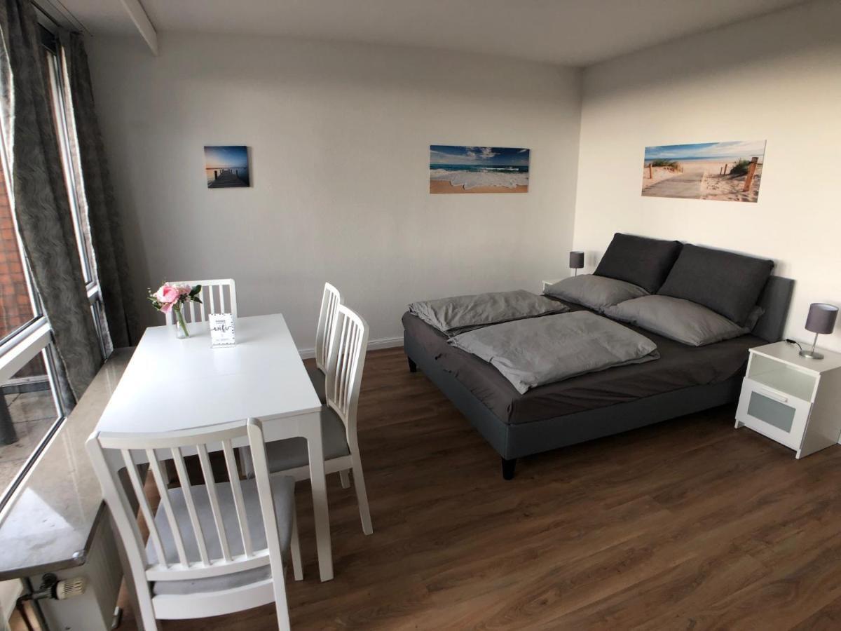 Nur 50M Zum Yachthafen Und 100M Zum Strand Kiel Exterior foto